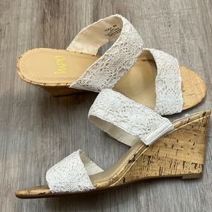 Sandal with heel